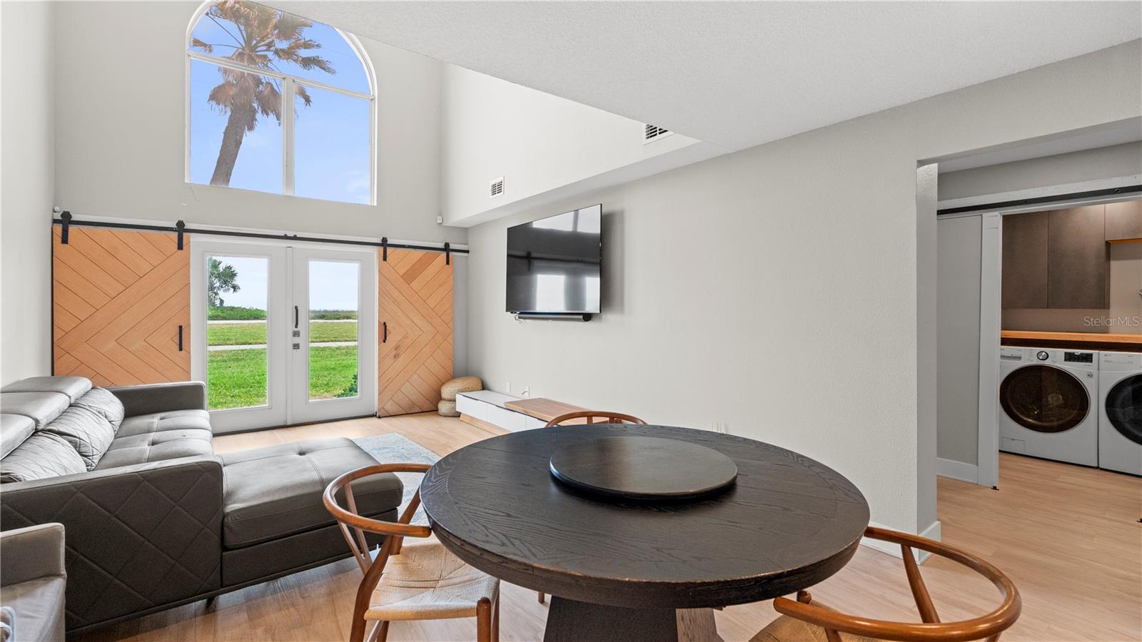 Image 18 of 92 For 3400 Ocean Shore Boulevard 4