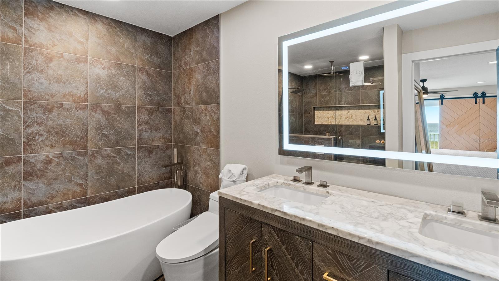 Image 39 of 92 For 3400 Ocean Shore Boulevard 4