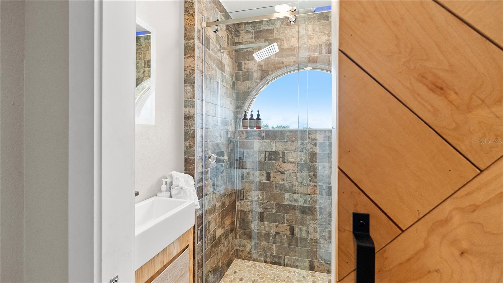 Image 49 of 92 For 3400 Ocean Shore Boulevard 4