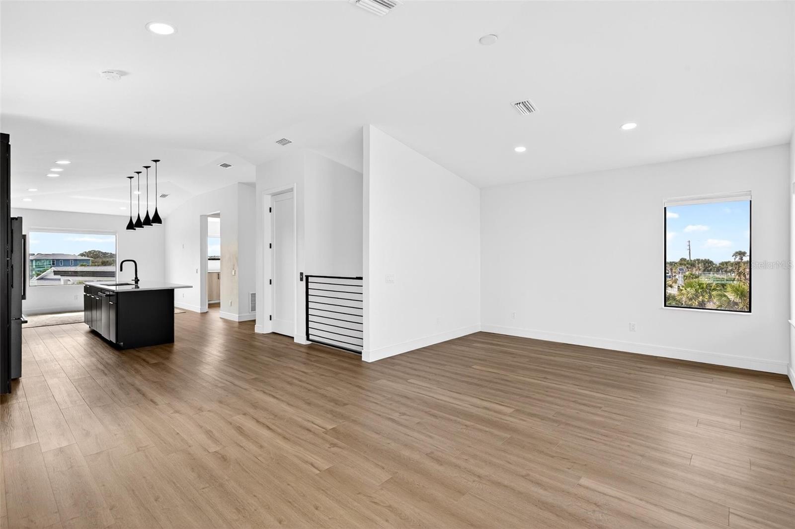 Image 35 of 85 For 2946 Ocean Shore Boulevard