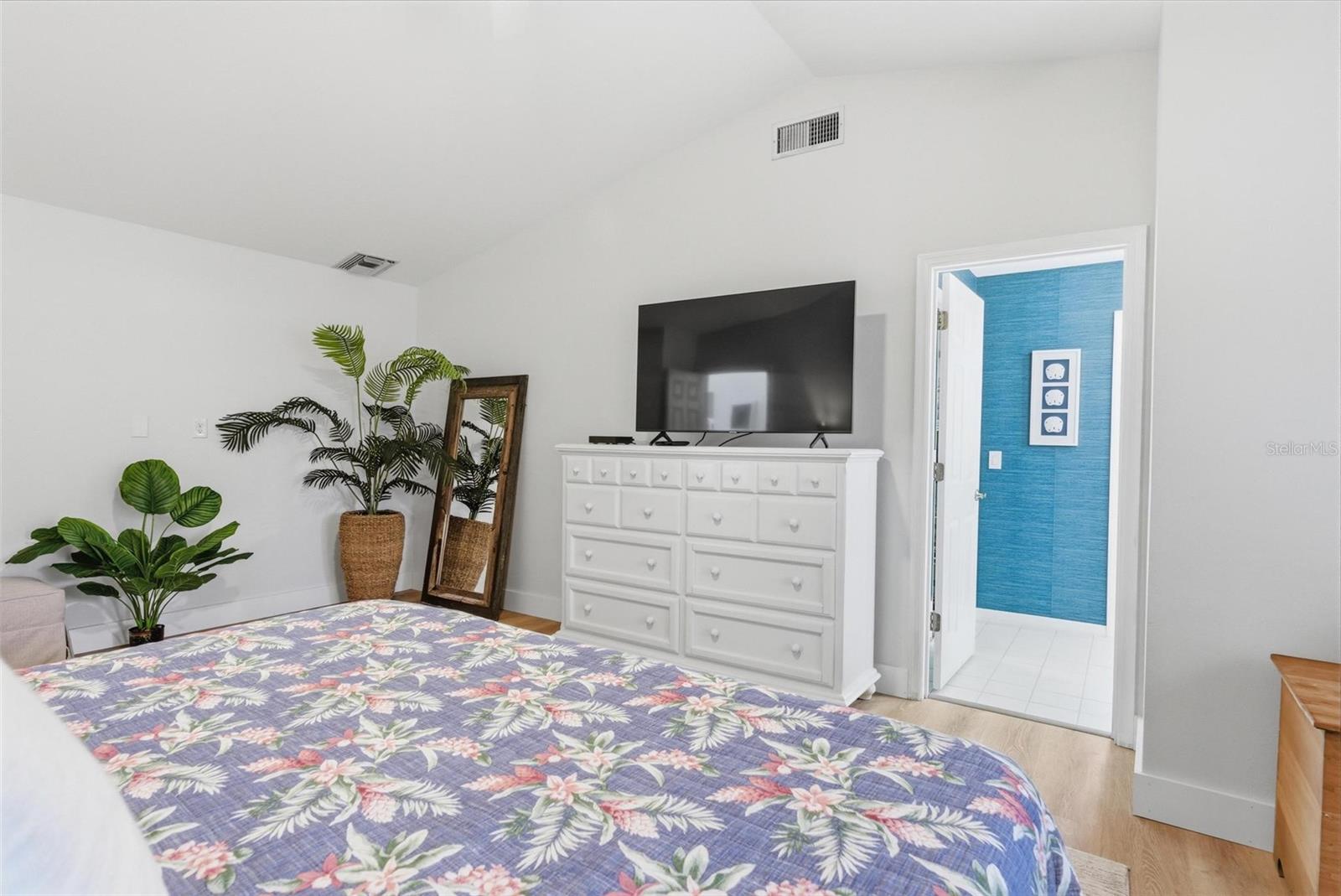 Image 16 of 36 For 4589 Alder Drive