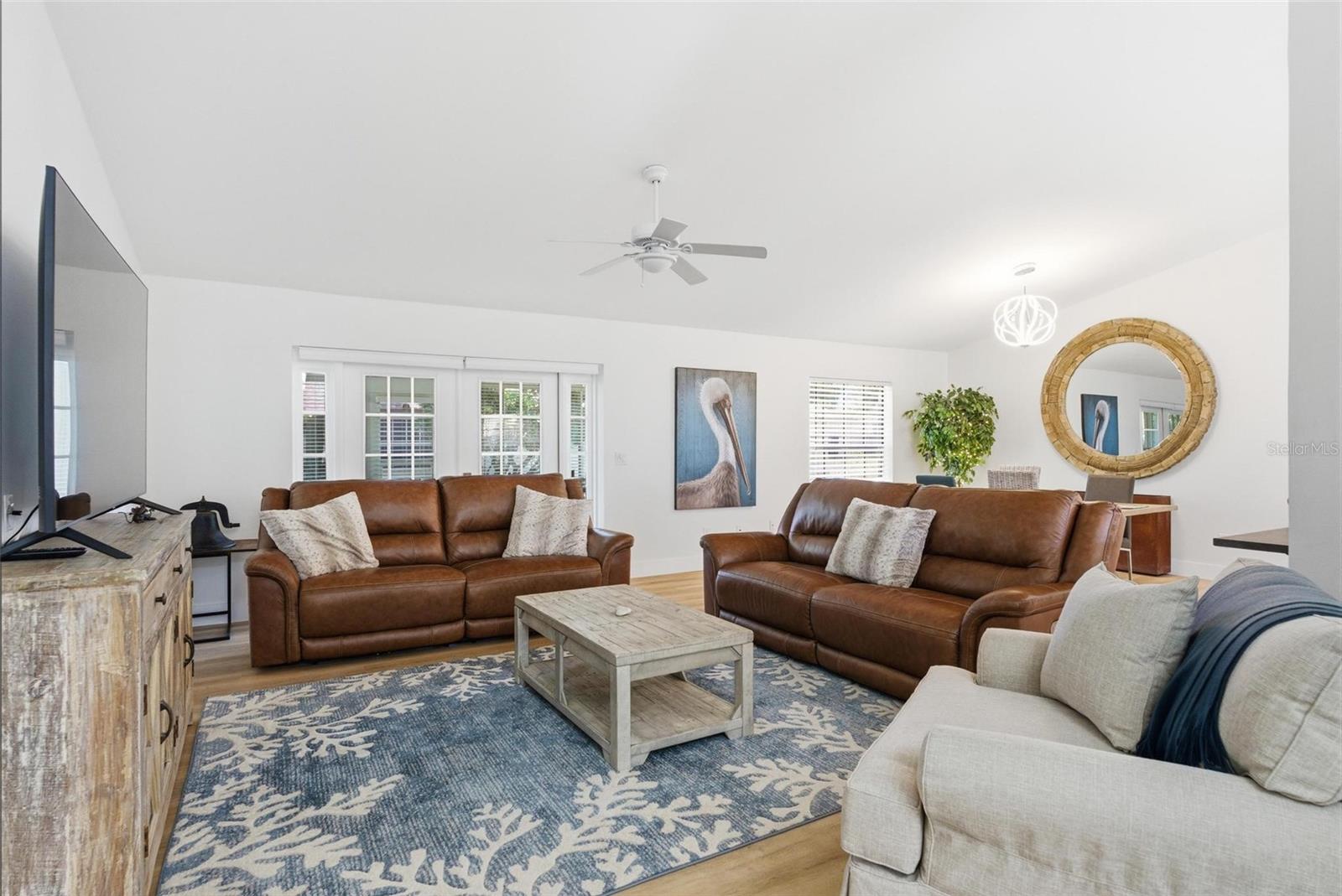 Image 4 of 36 For 4589 Alder Drive