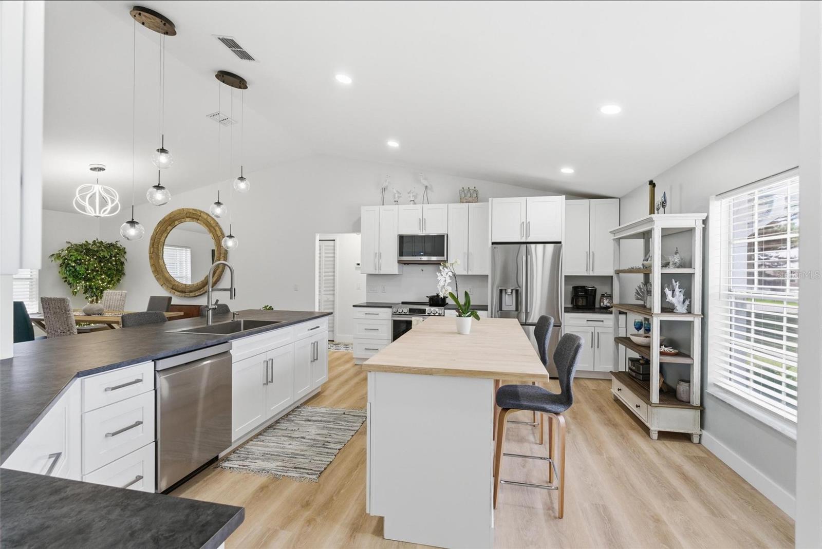 Image 6 of 36 For 4589 Alder Drive