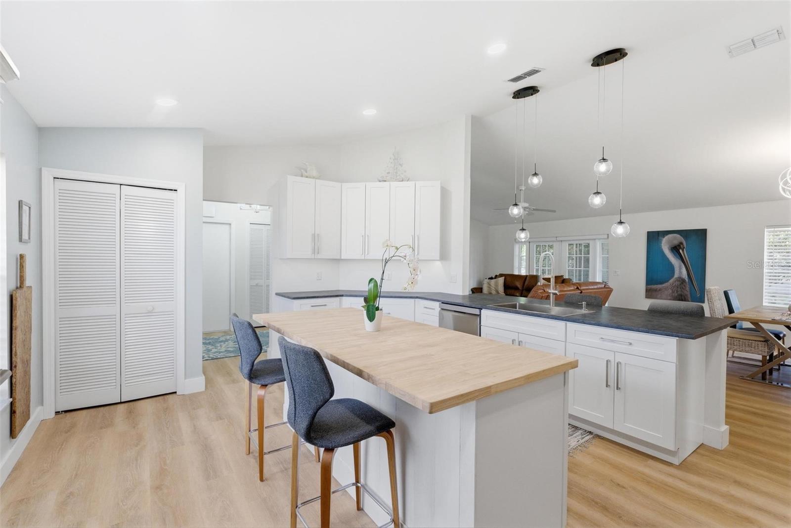 Image 7 of 36 For 4589 Alder Drive