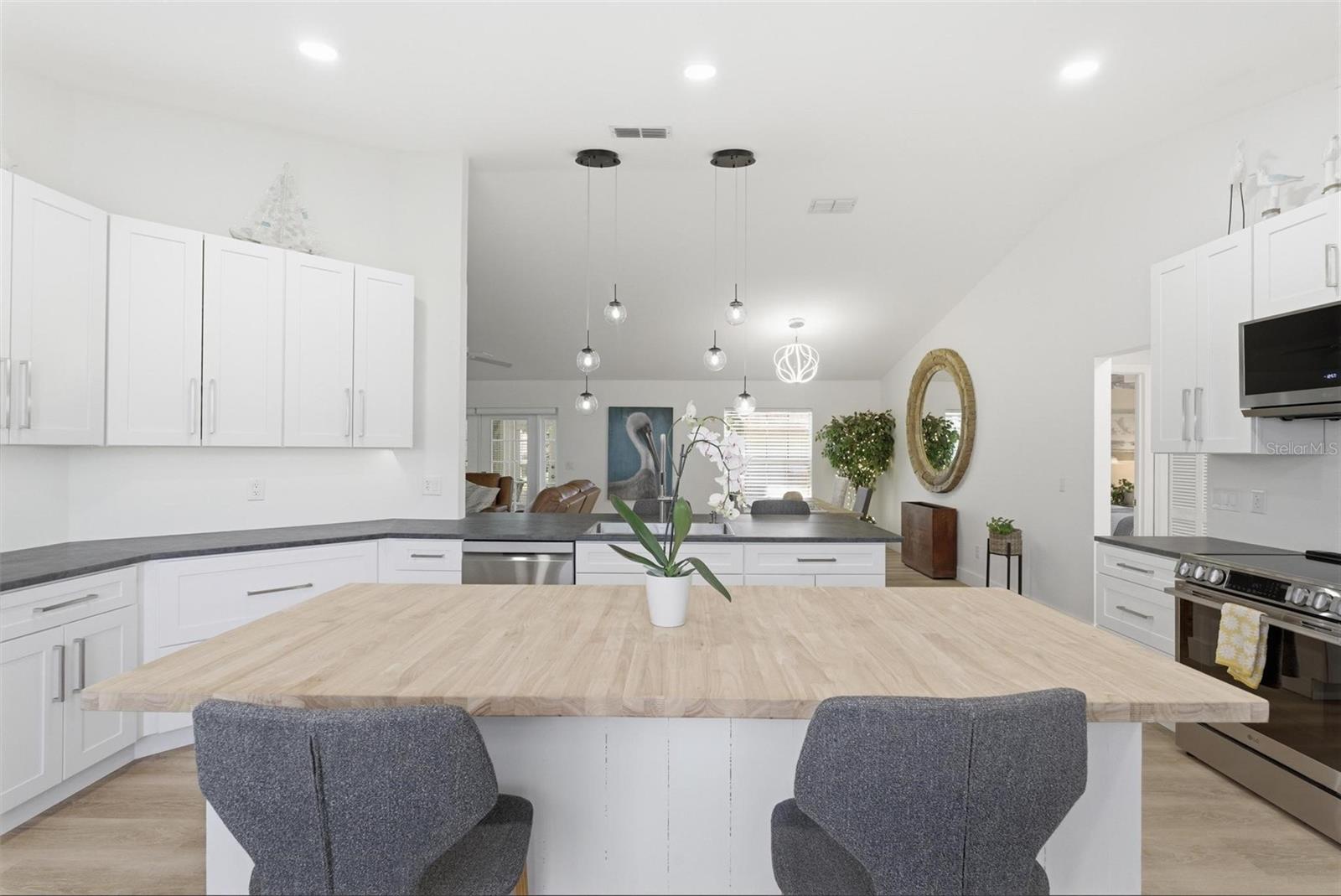 Image 9 of 36 For 4589 Alder Drive