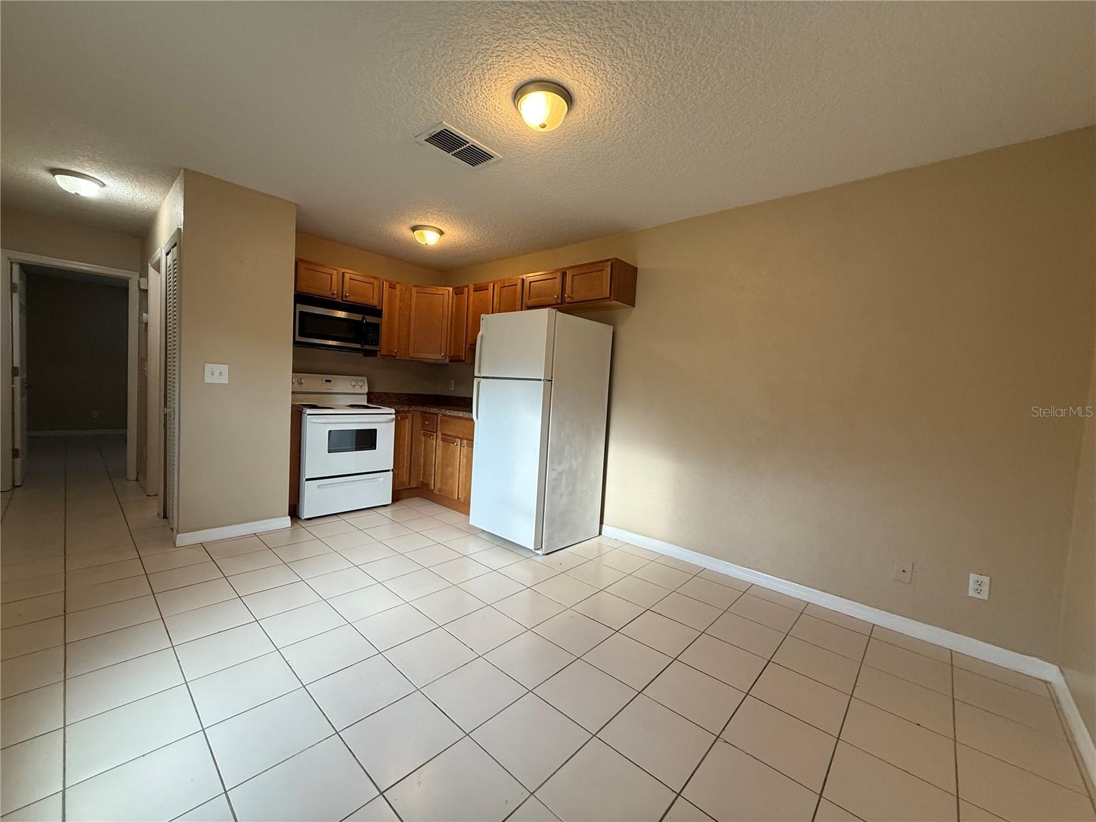 Image 2 of 6 For 601 Hardy Street 8