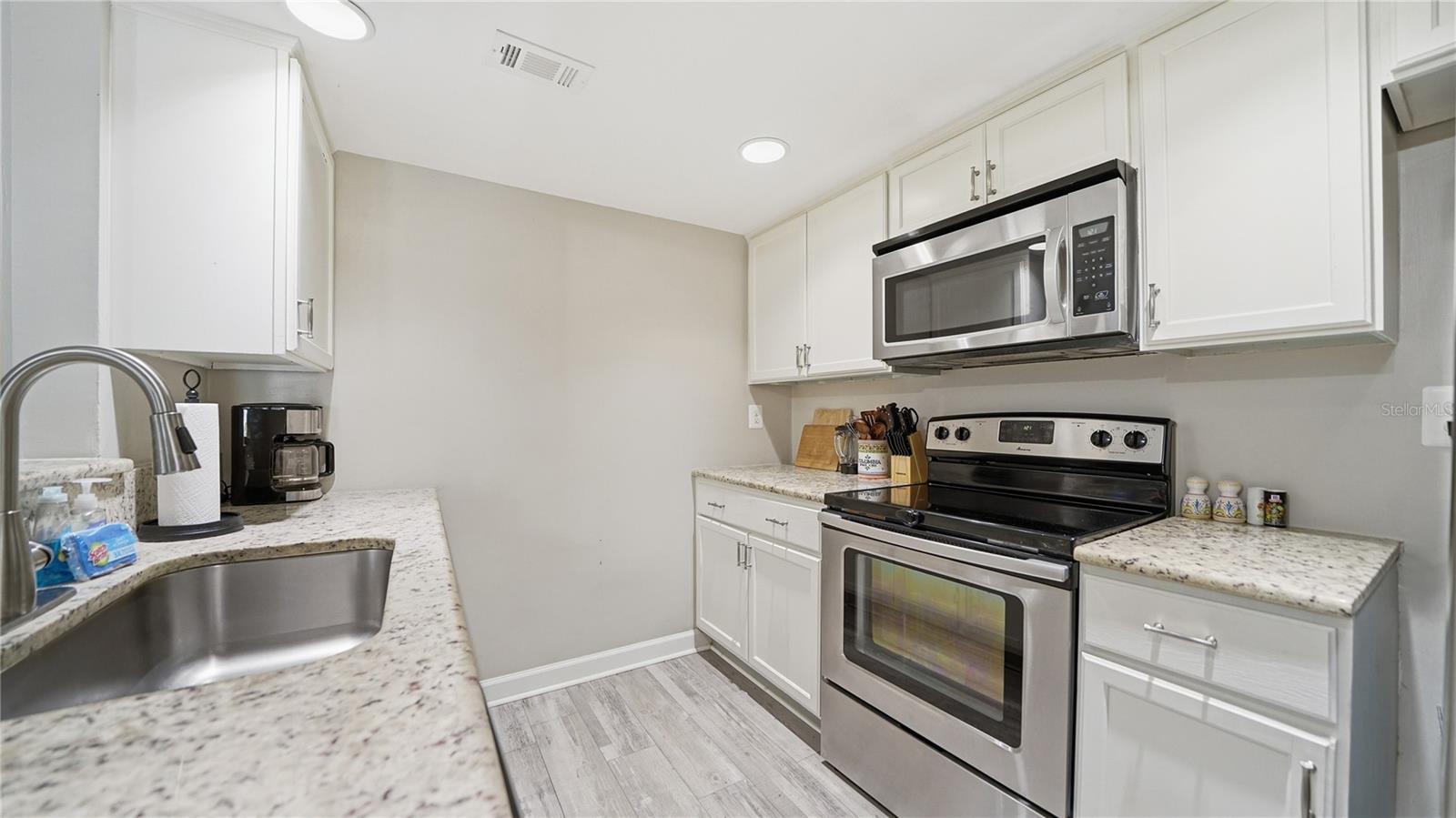 Image 11 of 52 For 3904 Windjammer Lane
