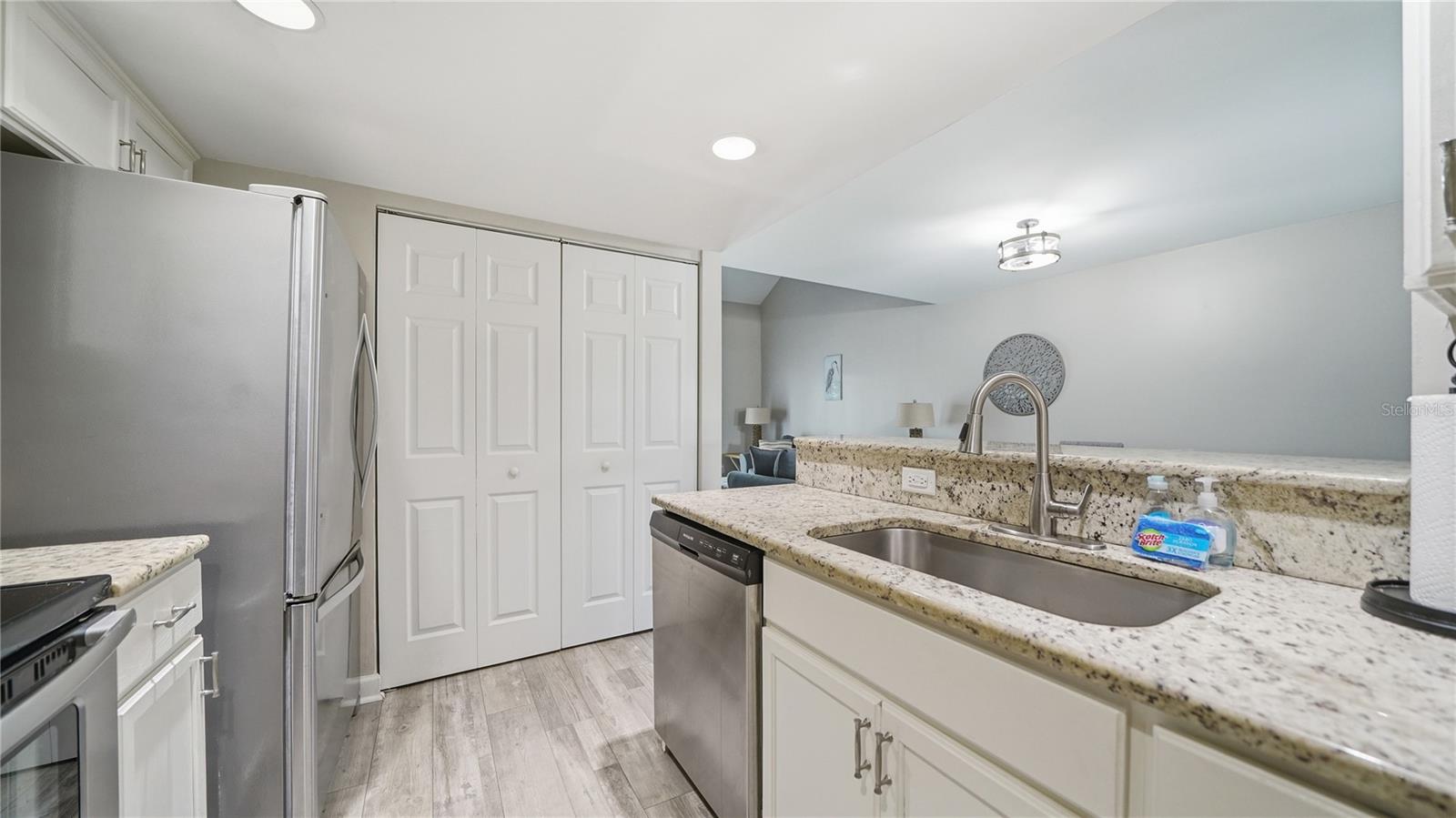 Image 13 of 52 For 3904 Windjammer Lane