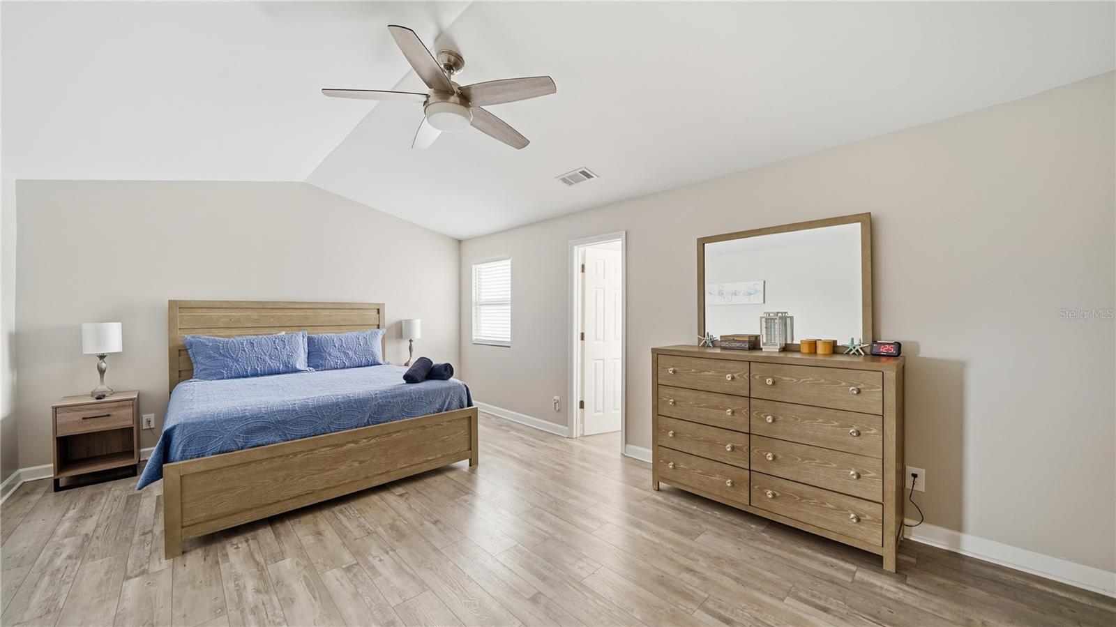 Image 23 of 52 For 3904 Windjammer Lane