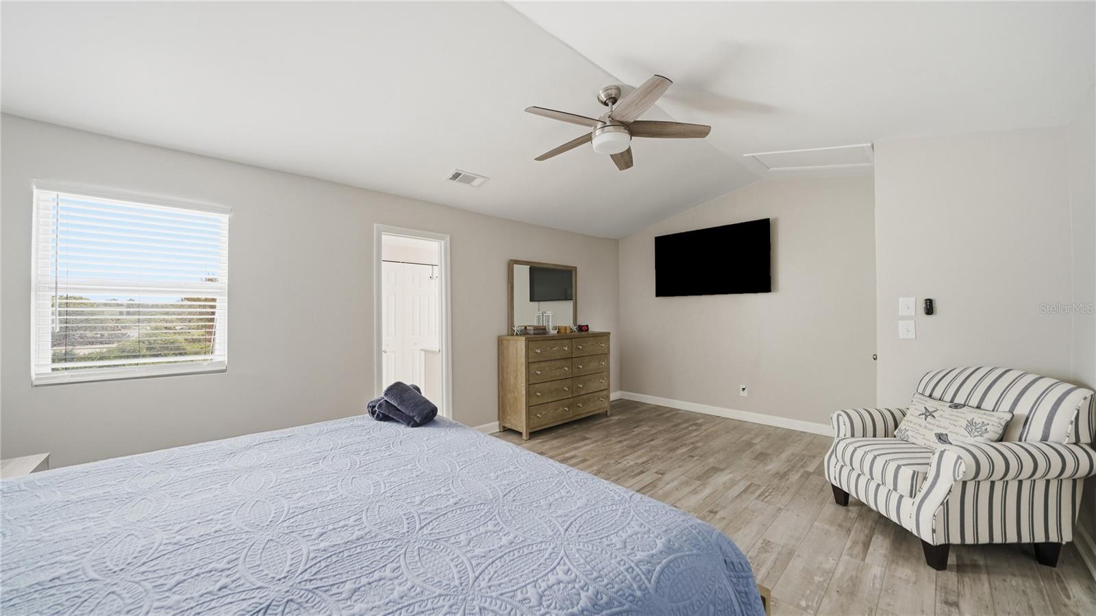 Image 25 of 52 For 3904 Windjammer Lane