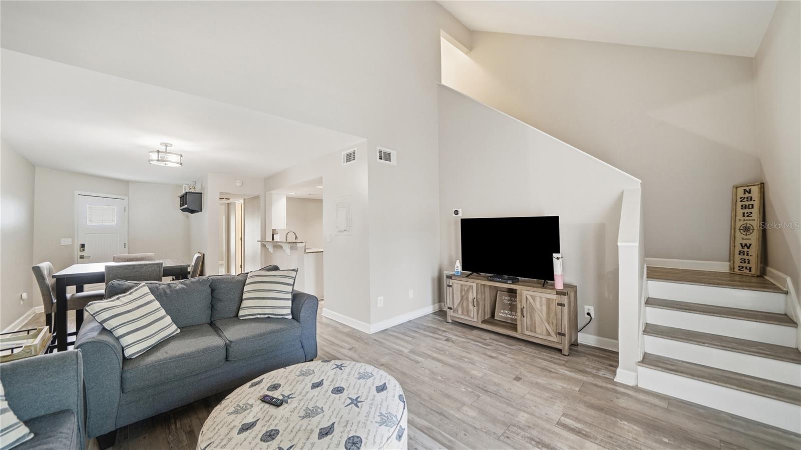 Image 5 of 52 For 3904 Windjammer Lane