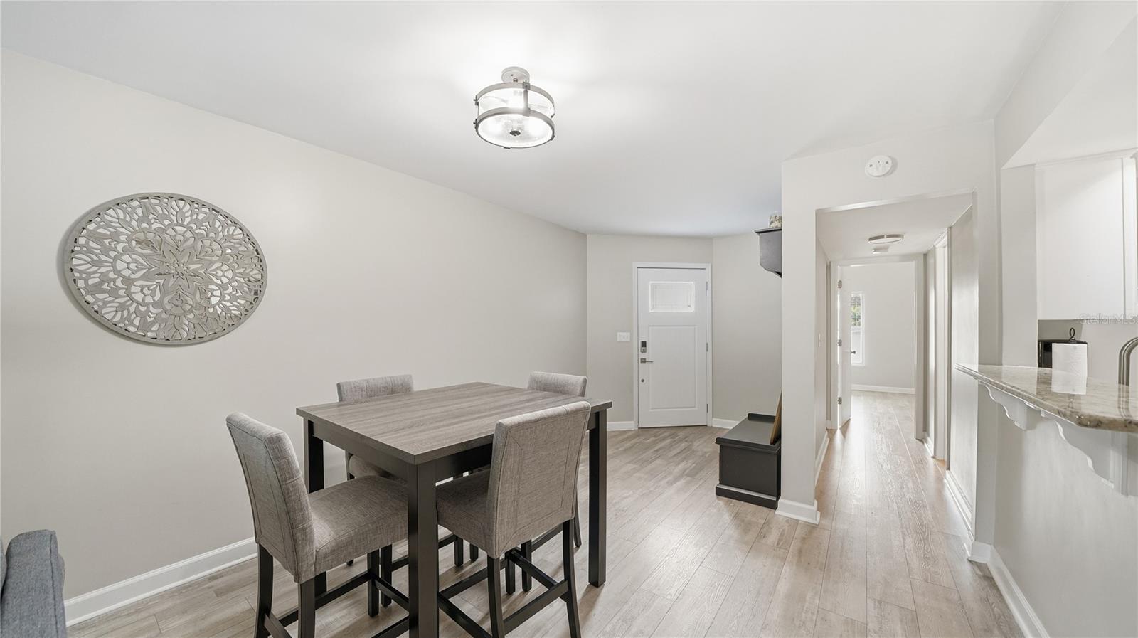 Image 8 of 52 For 3904 Windjammer Lane