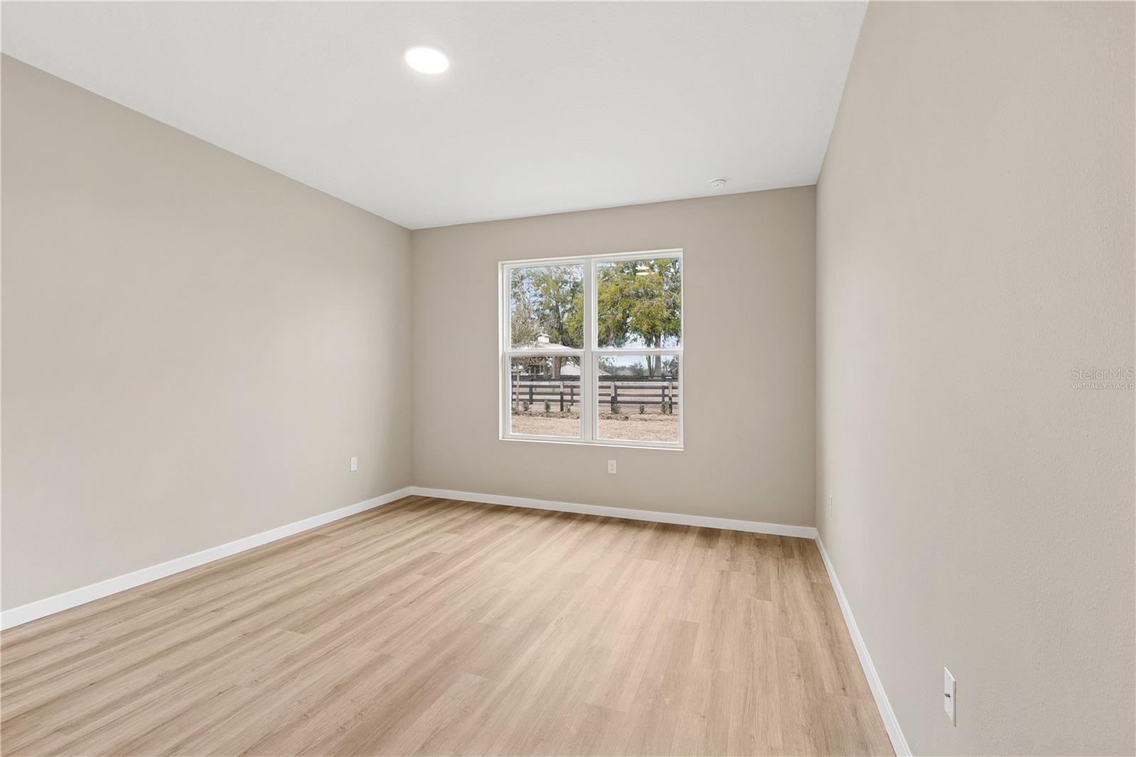 Image 12 of 30 For 90 Springwood Drive