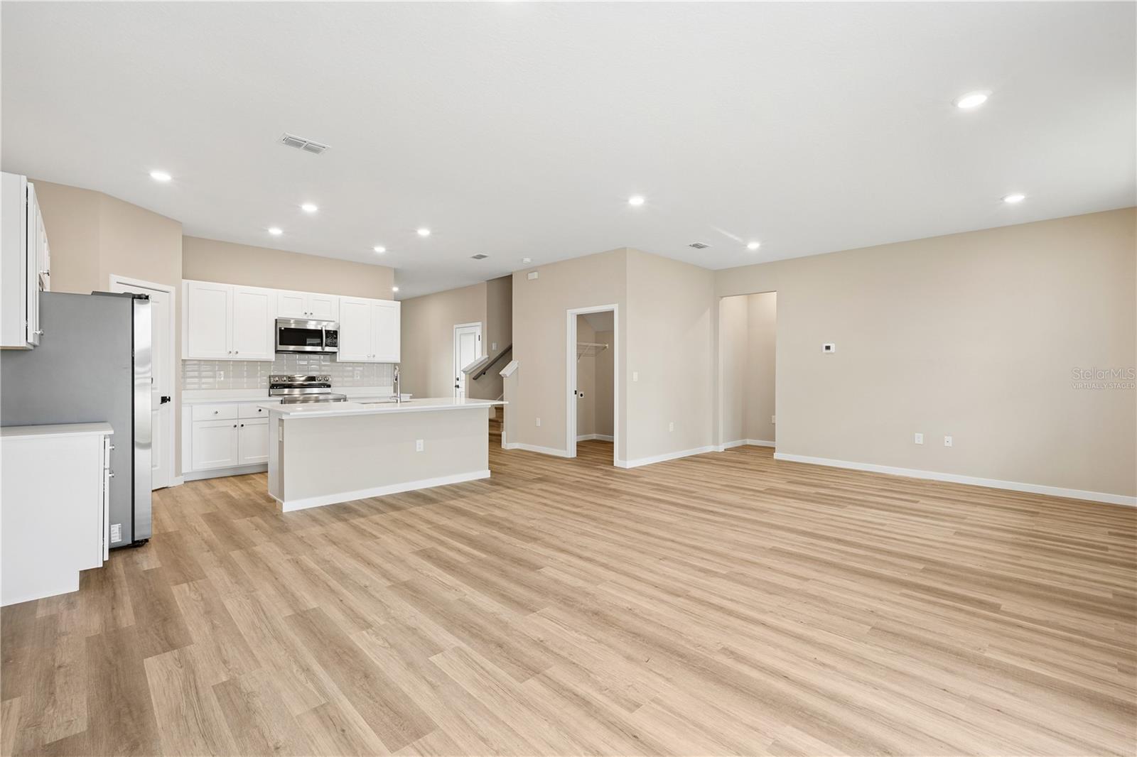 Image 4 of 30 For 90 Springwood Drive