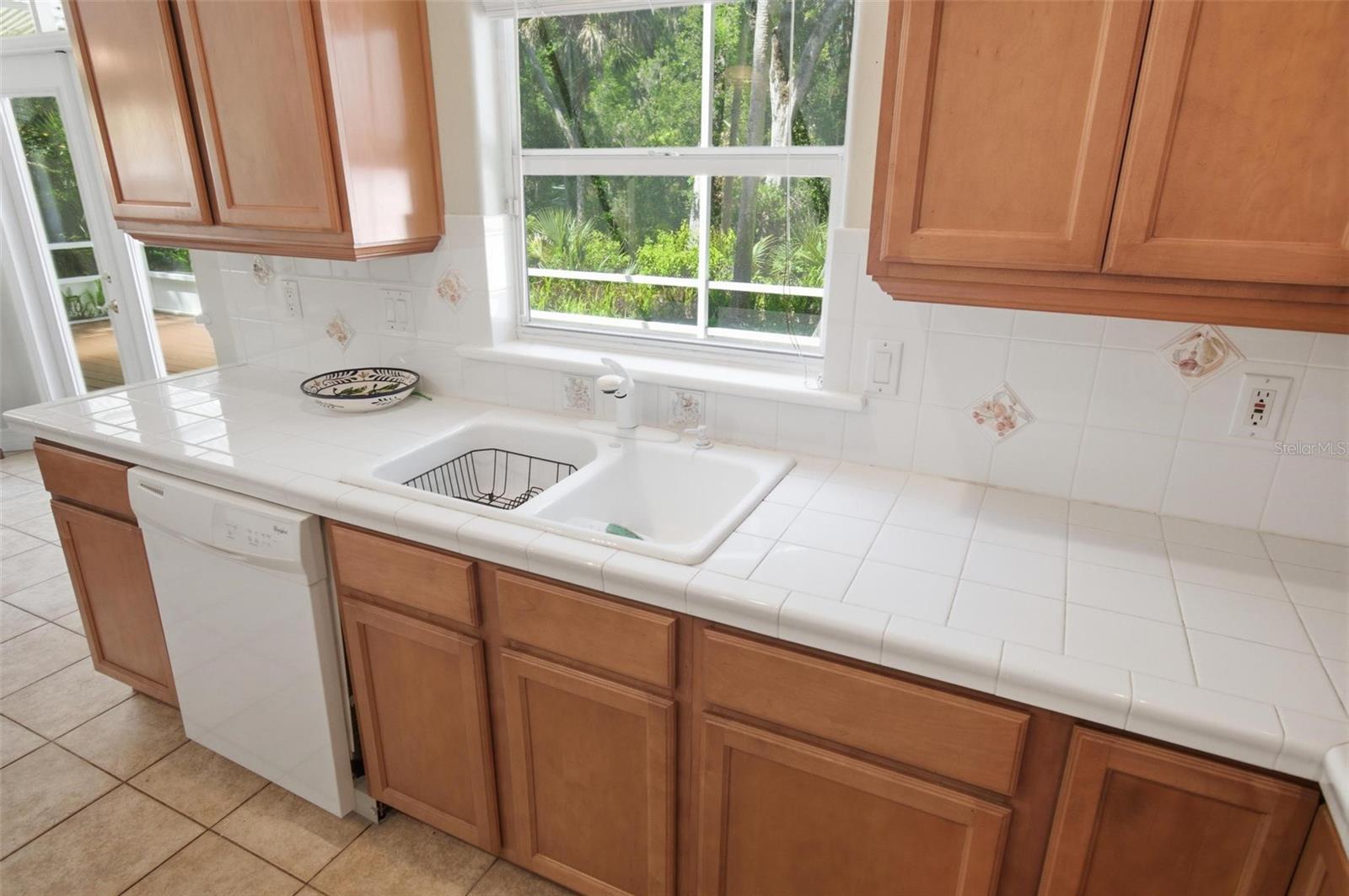 Image 16 of 47 For 9 Whitehall Court