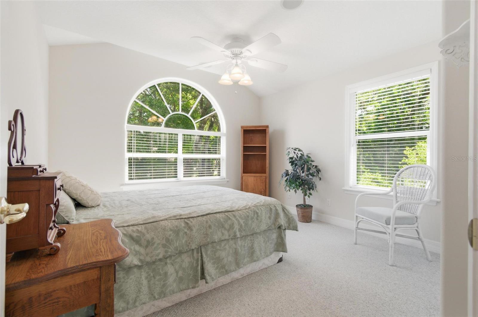 Image 30 of 47 For 9 Whitehall Court