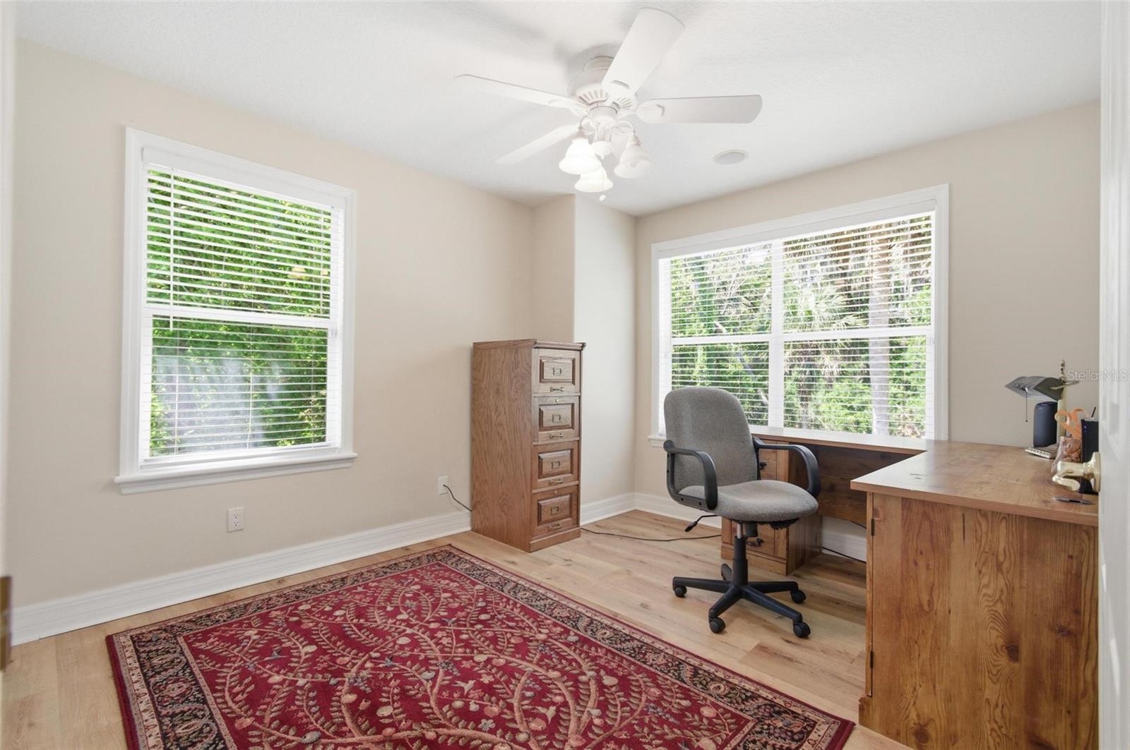 Image 33 of 47 For 9 Whitehall Court