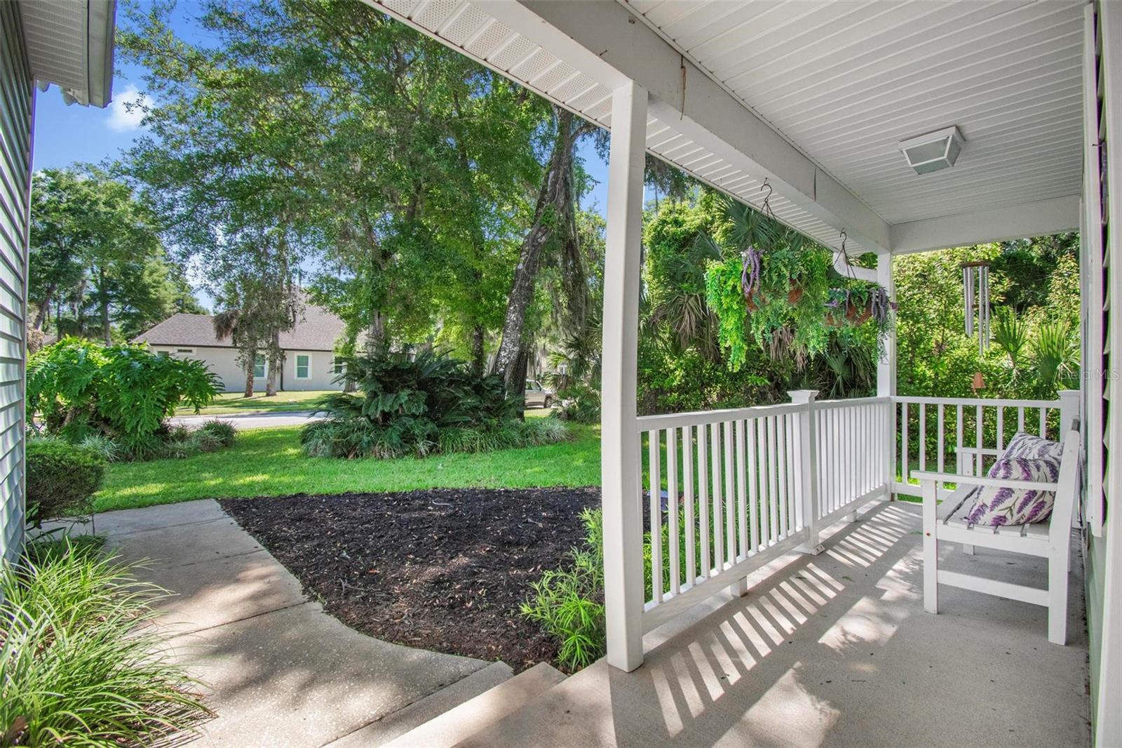 Image 6 of 47 For 9 Whitehall Court