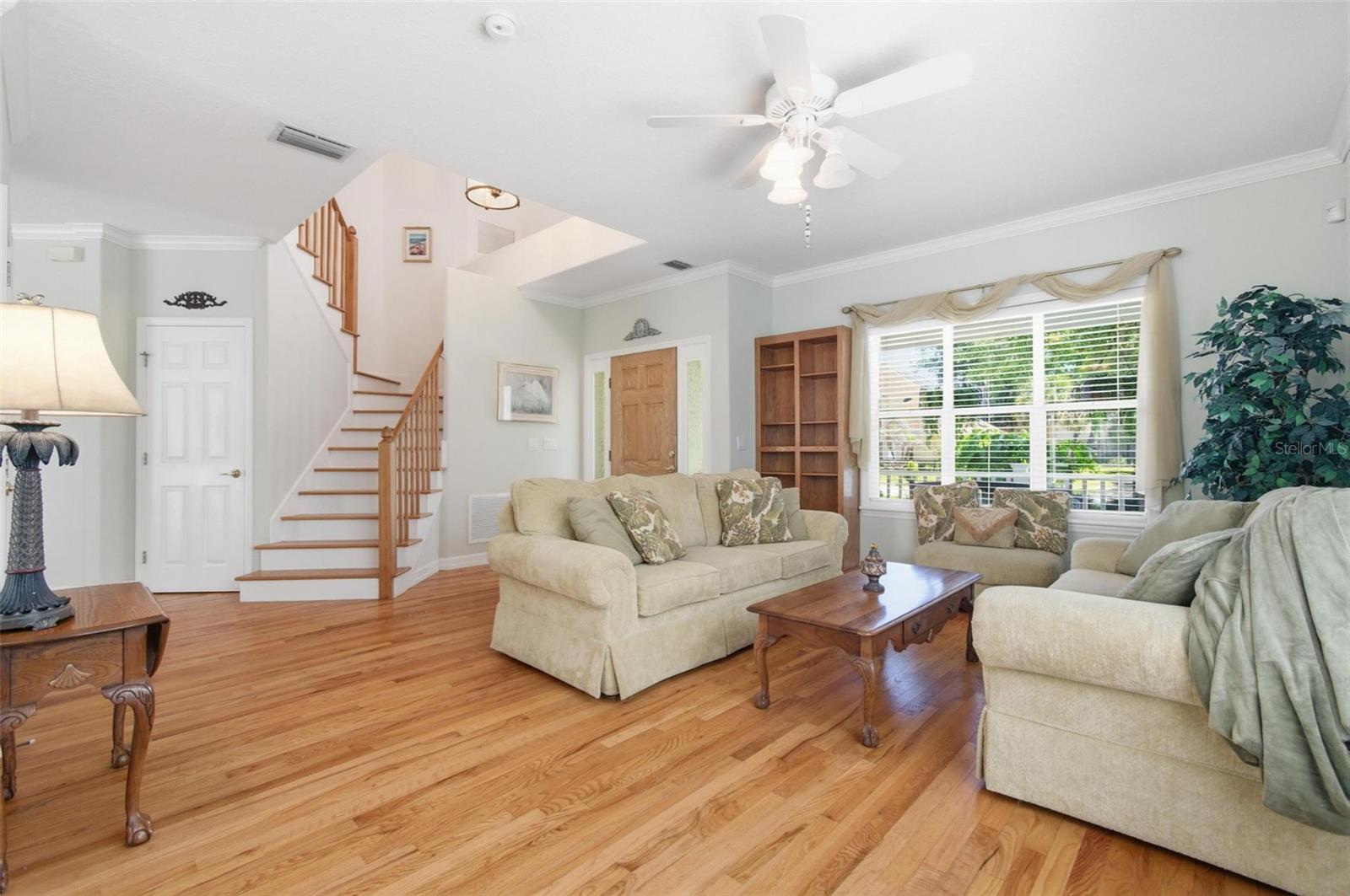 Image 8 of 47 For 9 Whitehall Court