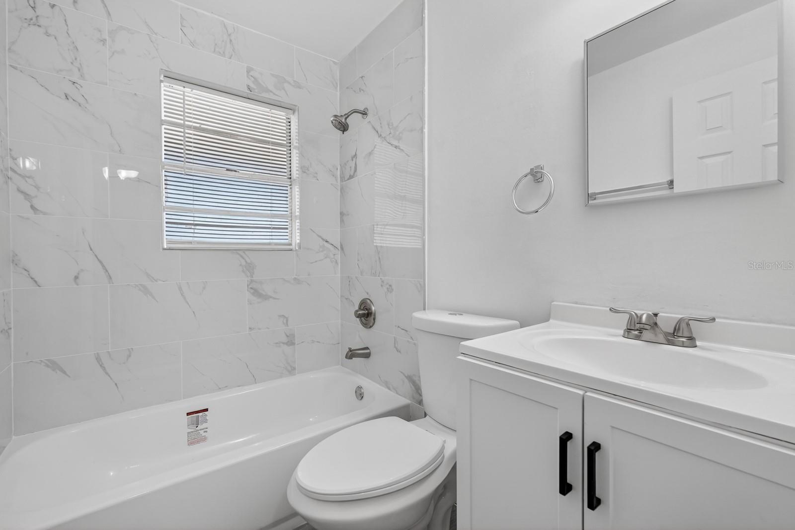 Image 10 of 29 For 2425 Anastasia Drive