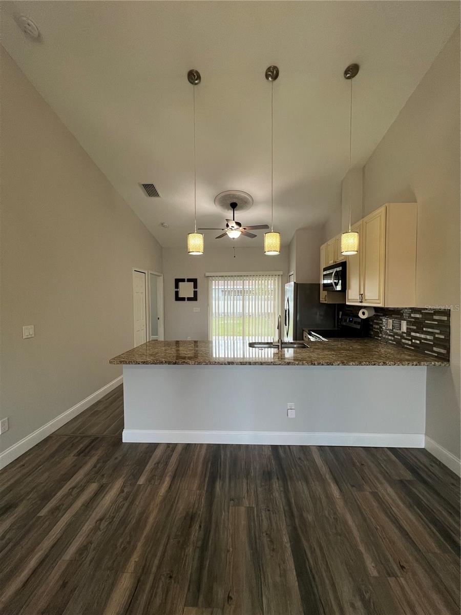Image 6 of 18 For 34 Wood Amber Lane B
