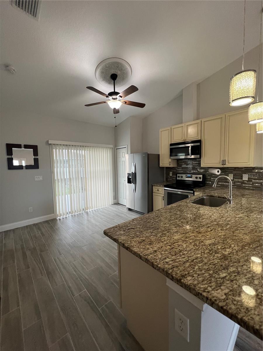 Image 7 of 18 For 34 Wood Amber Lane B