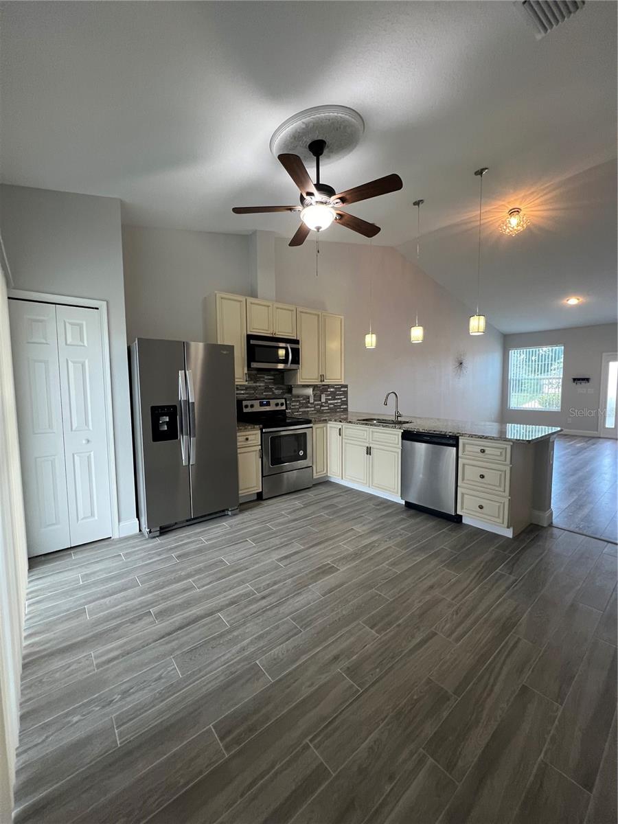 Image 8 of 18 For 34 Wood Amber Lane B