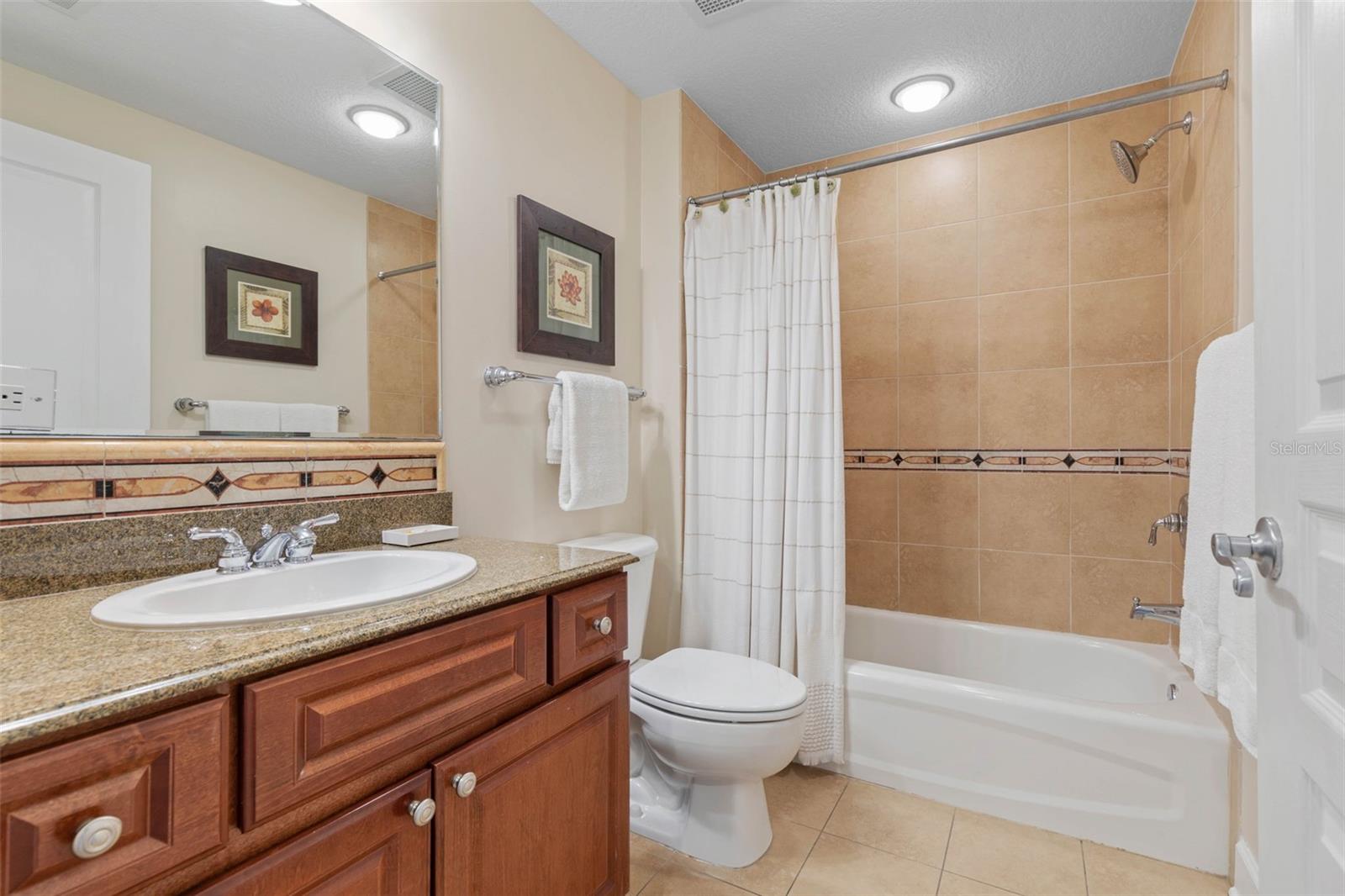 Image 35 of 80 For 200 Ocean Crest Drive 906