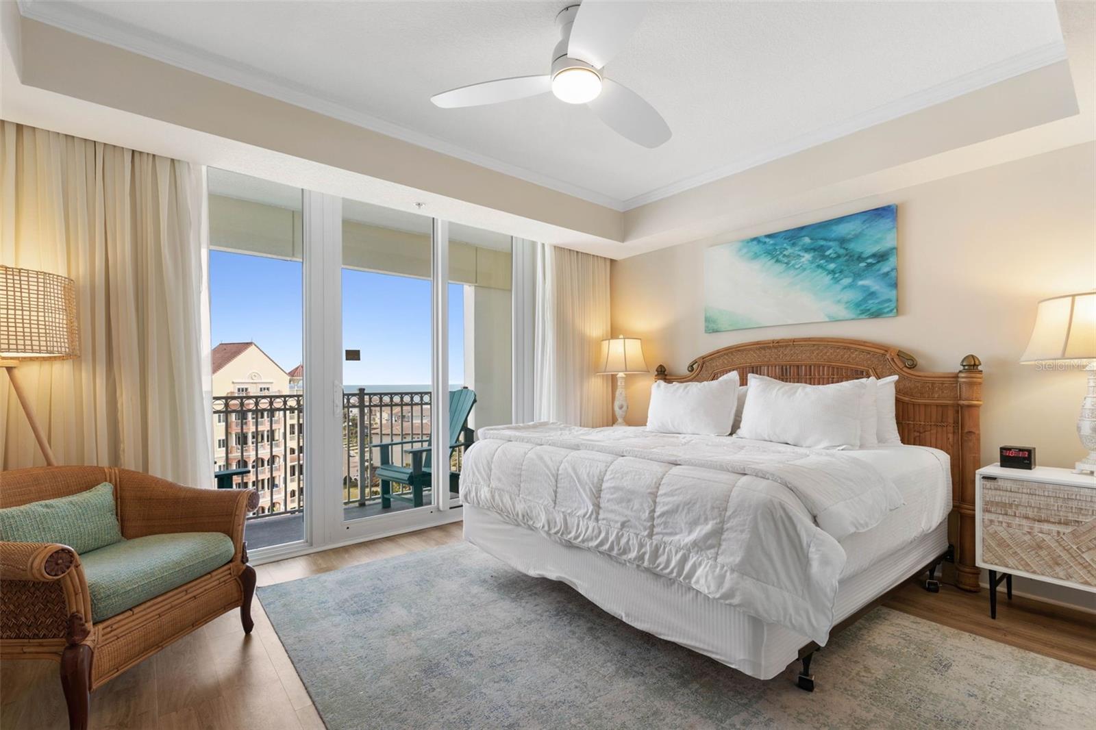 Image 36 of 80 For 200 Ocean Crest Drive 906