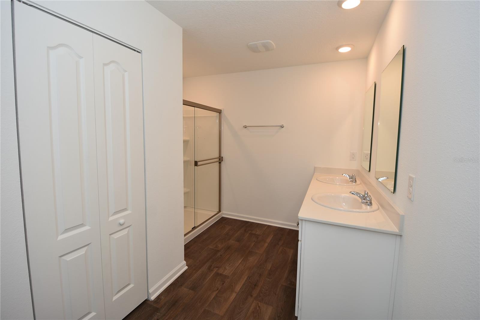 Image 18 of 29 For 9 Springwood Drive