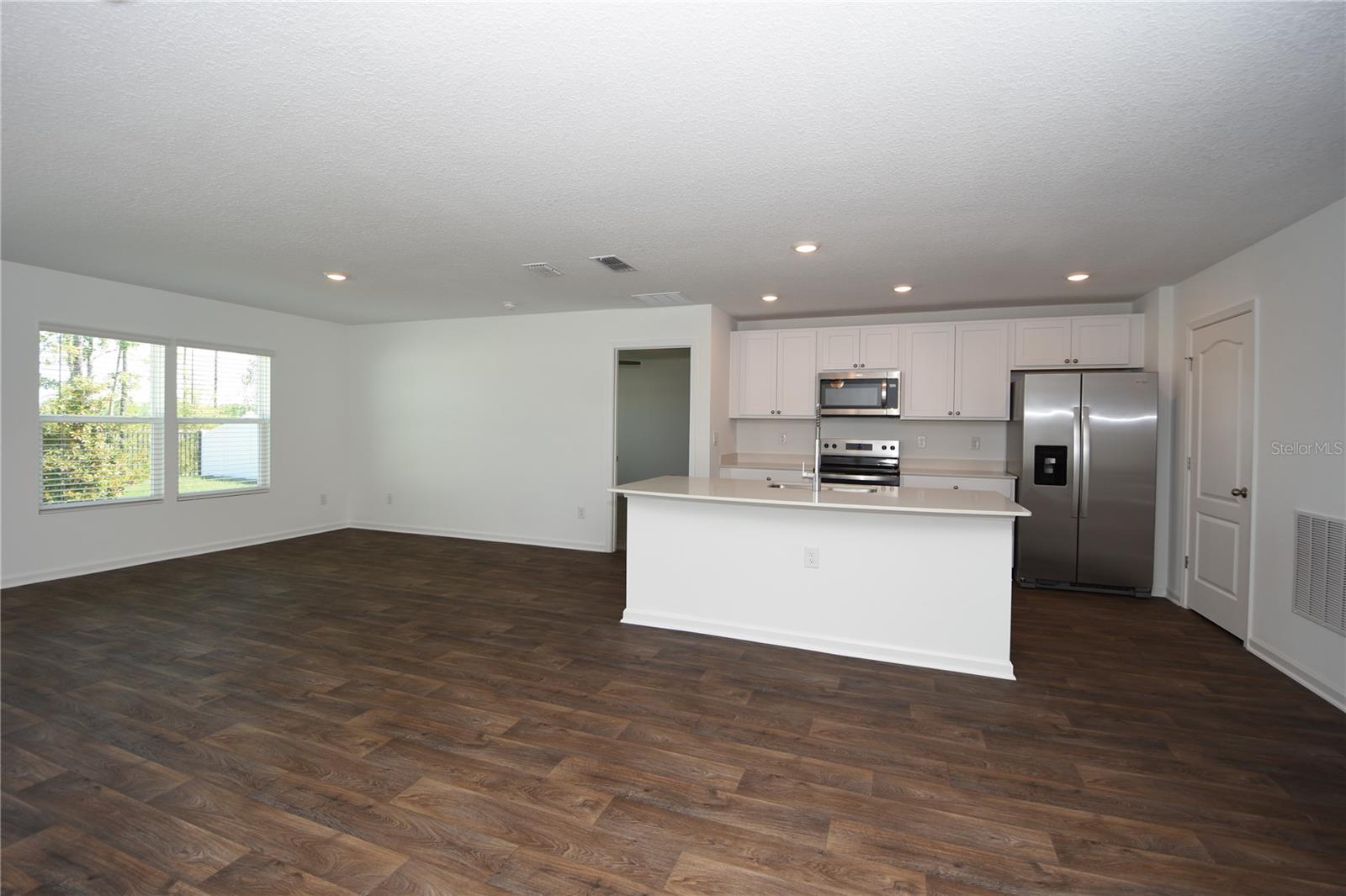 Image 7 of 29 For 9 Springwood Drive