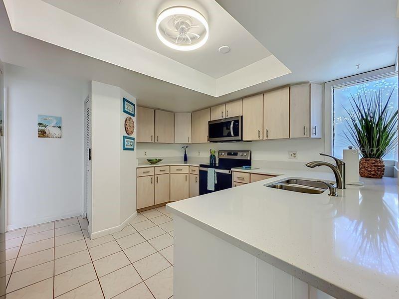 Image 12 of 30 For 10 Oakmont Court 10