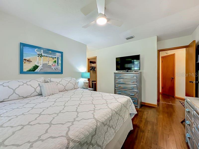 Image 15 of 30 For 10 Oakmont Court 10
