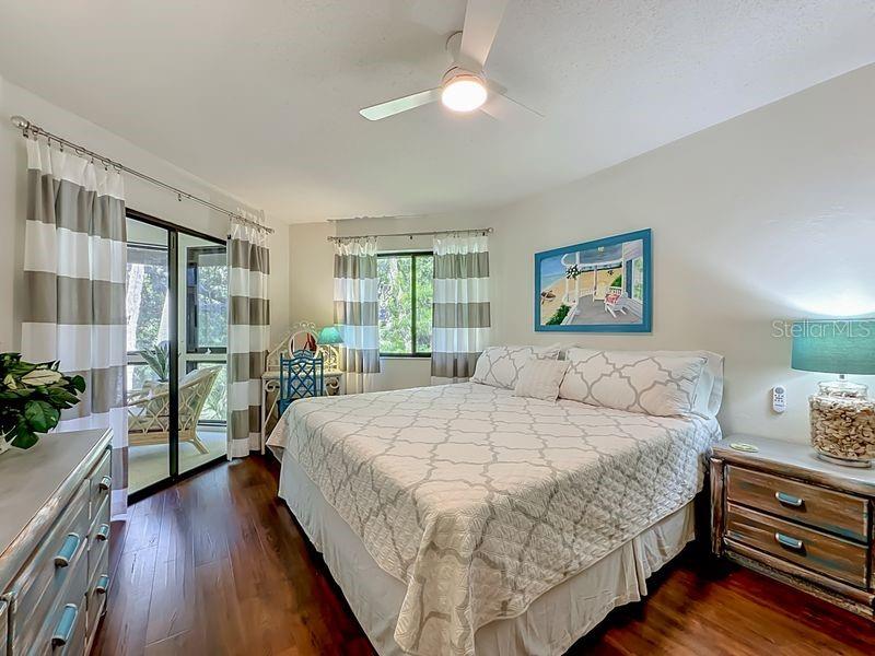 Image 17 of 30 For 10 Oakmont Court 10