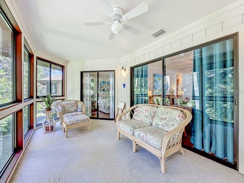Image 25 of 30 For 10 Oakmont Court 10