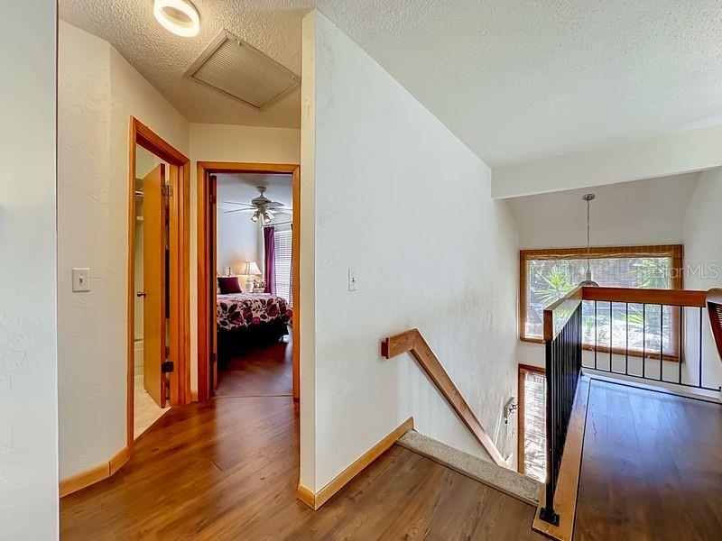 Image 3 of 30 For 10 Oakmont Court 10