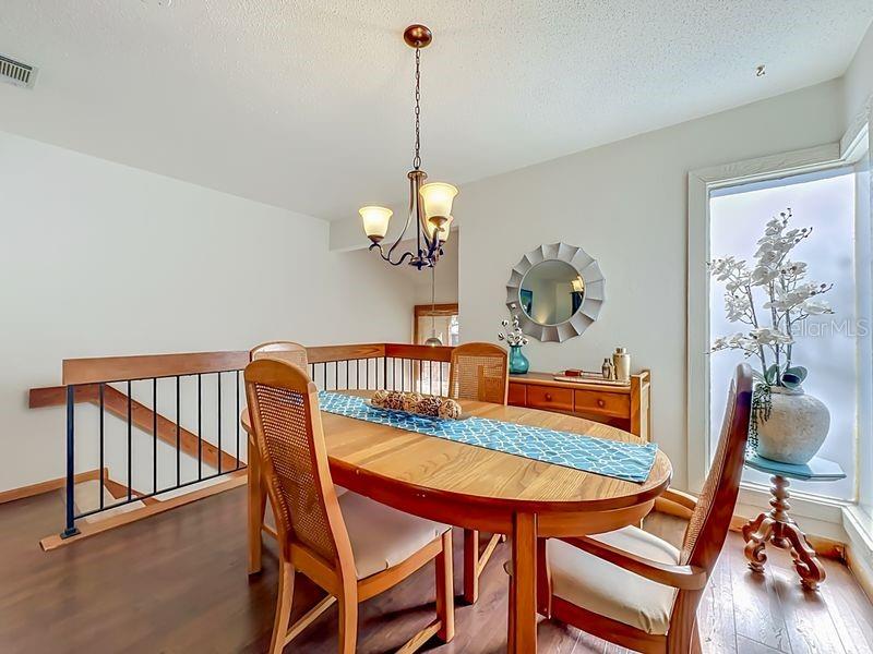 Image 4 of 30 For 10 Oakmont Court 10