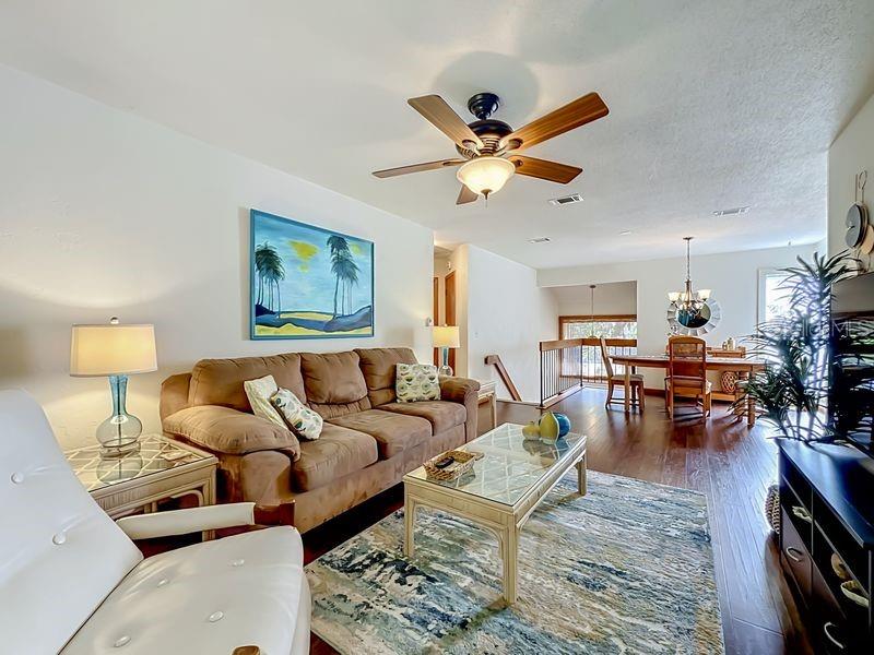 Image 7 of 30 For 10 Oakmont Court 10