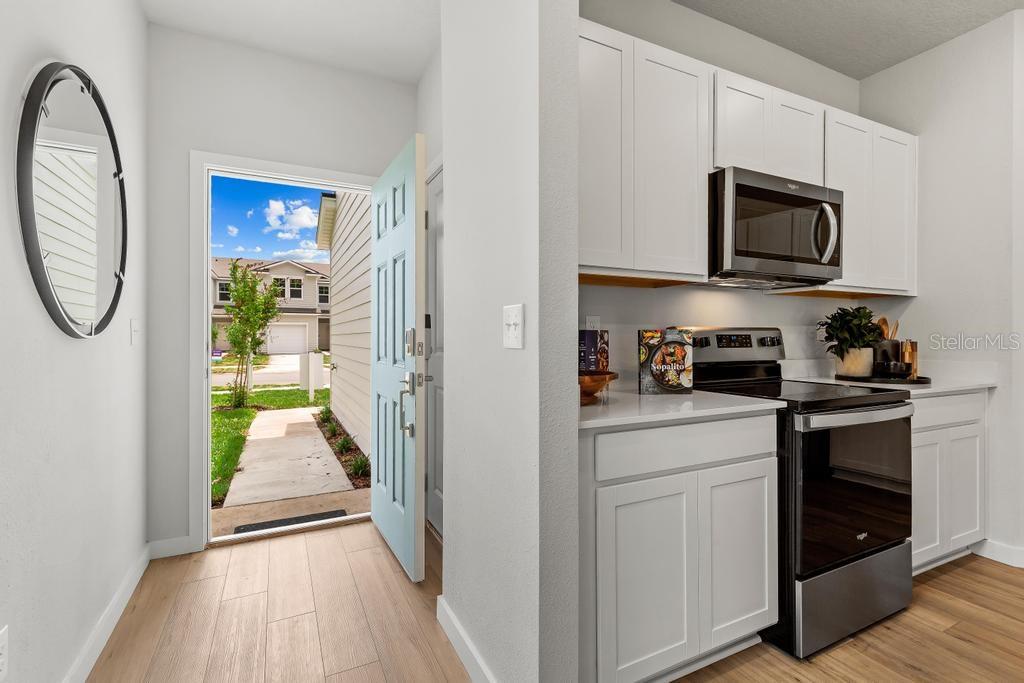 Image 5 of 46 For 10696 Waterfield Road