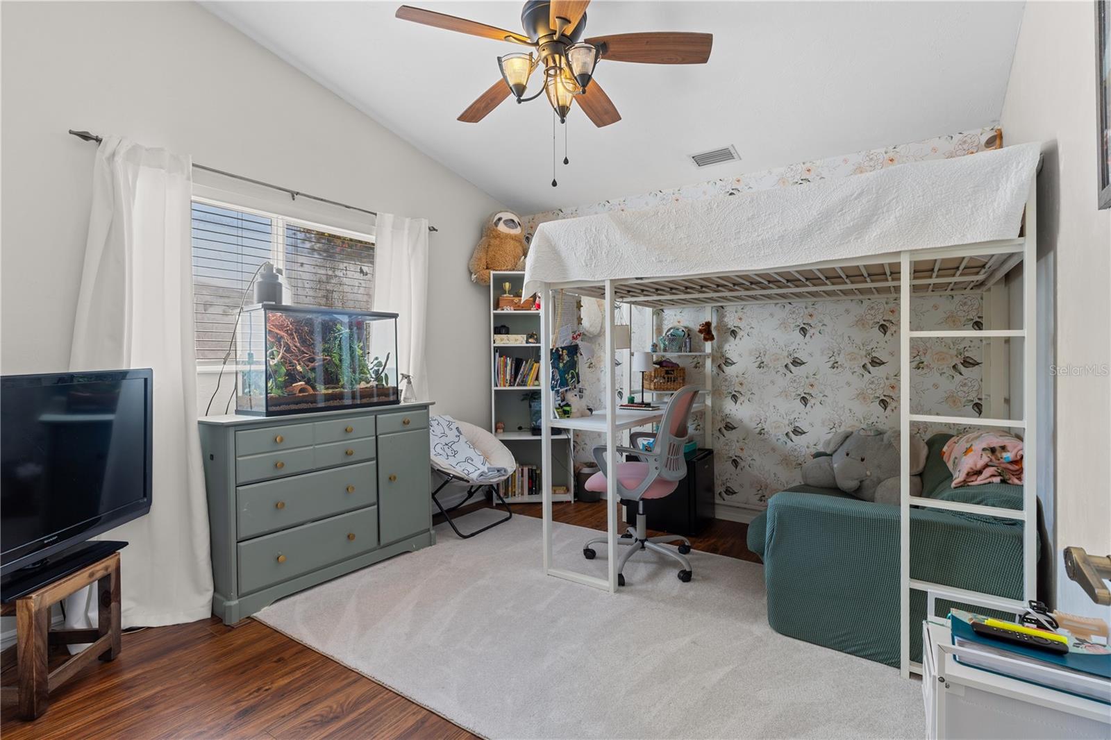 Image 15 of 29 For 28 Westbriar Lane