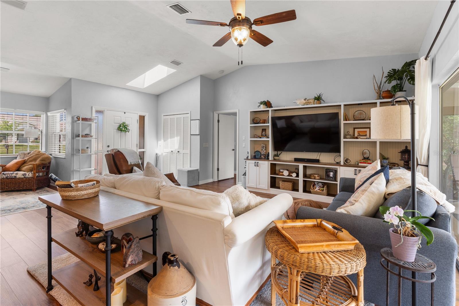 Image 4 of 29 For 28 Westbriar Lane