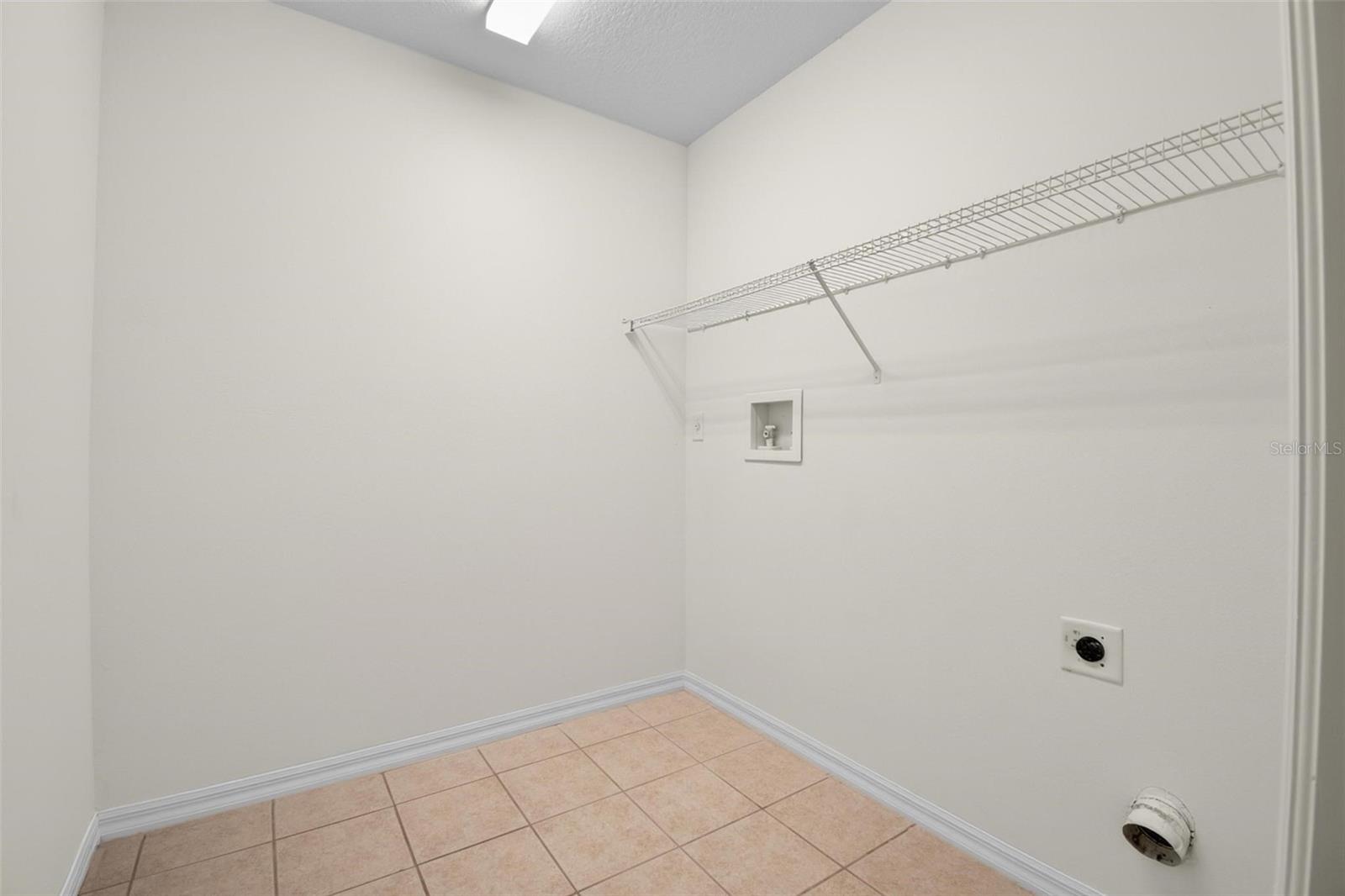 Image 33 of 38 For 83 Lynbrook Drive A