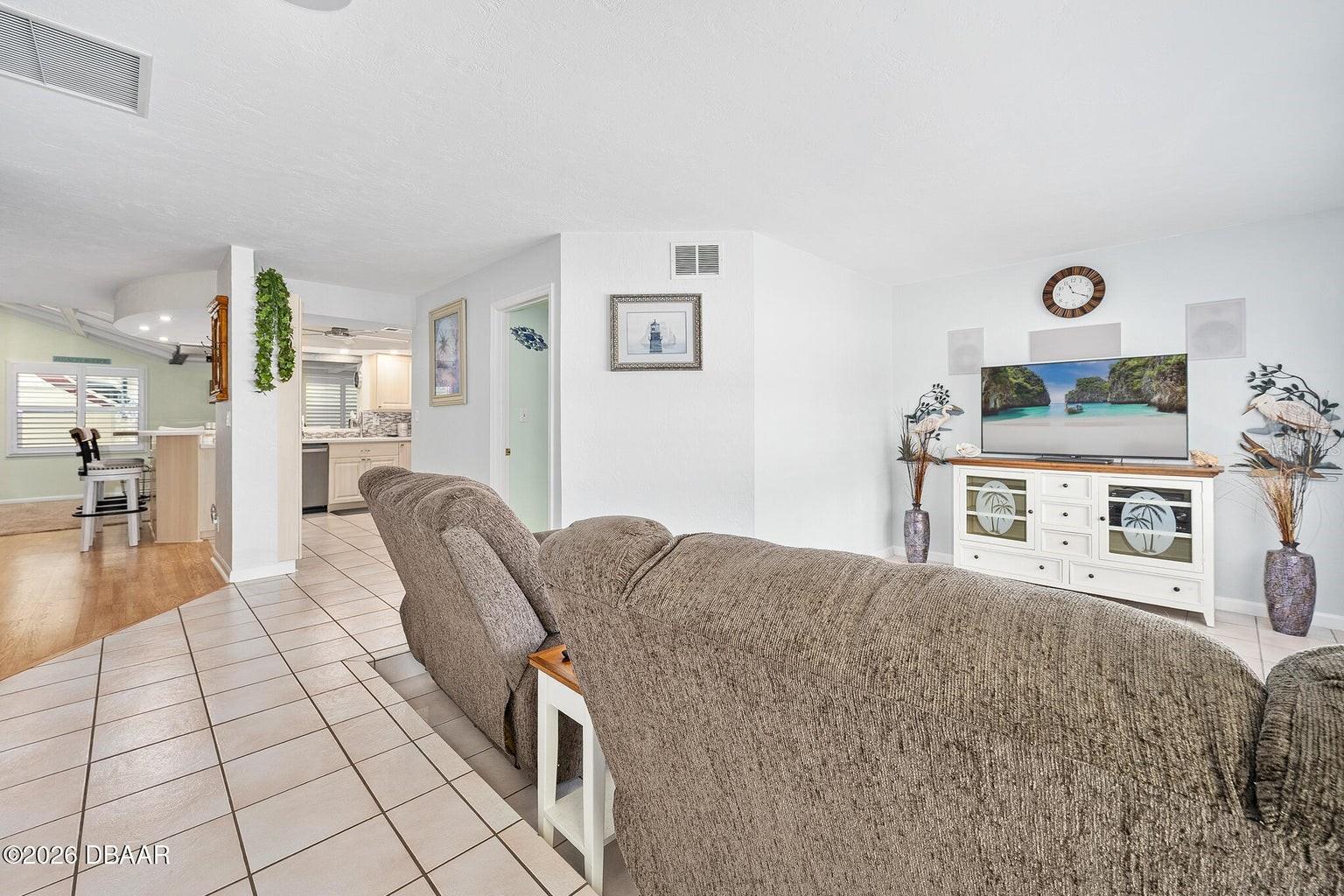 Image 8 of 64 For 4708 Dixie Drive