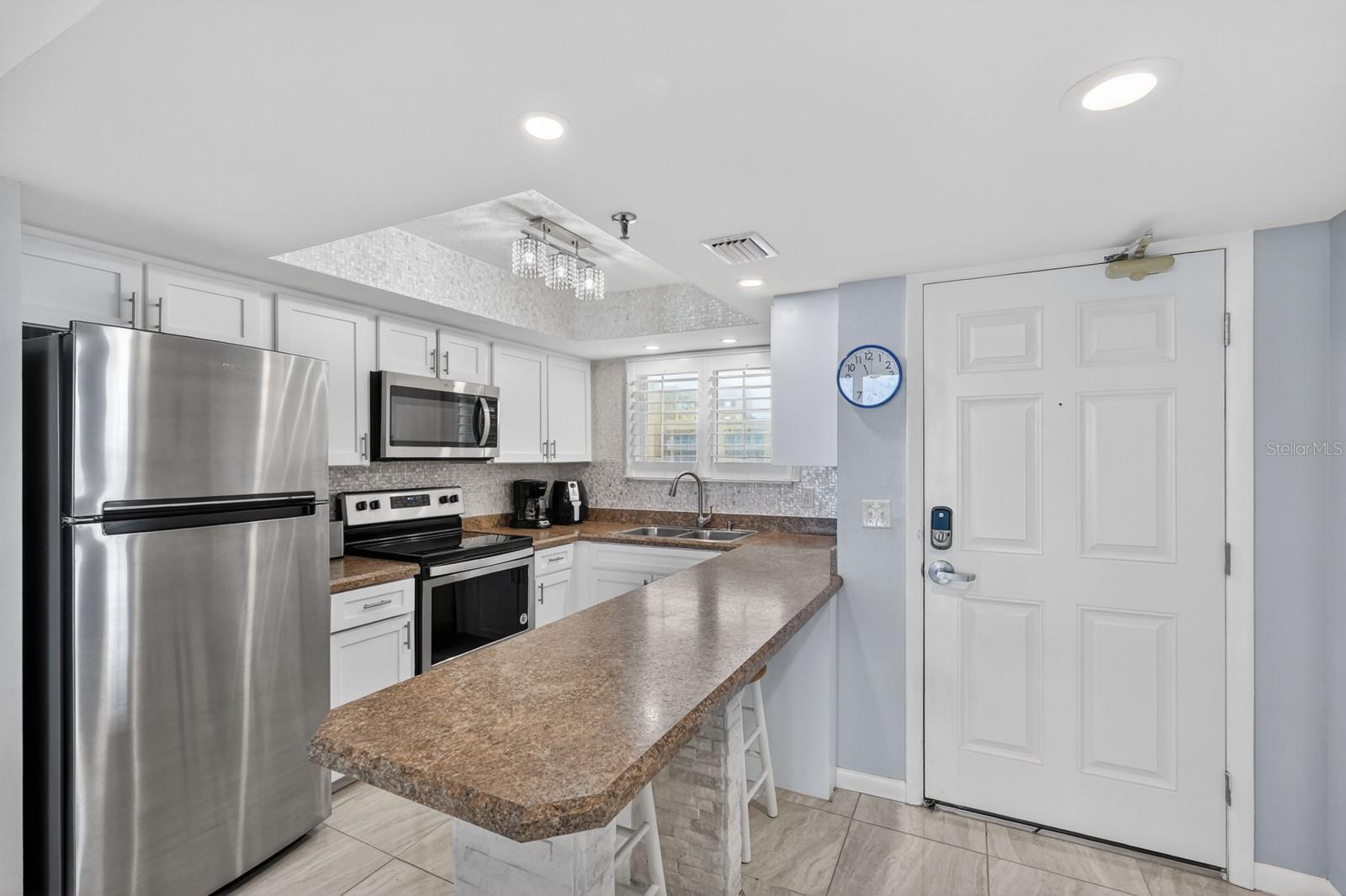 Image 6 of 31 For 421 Atlantic Avenue 409