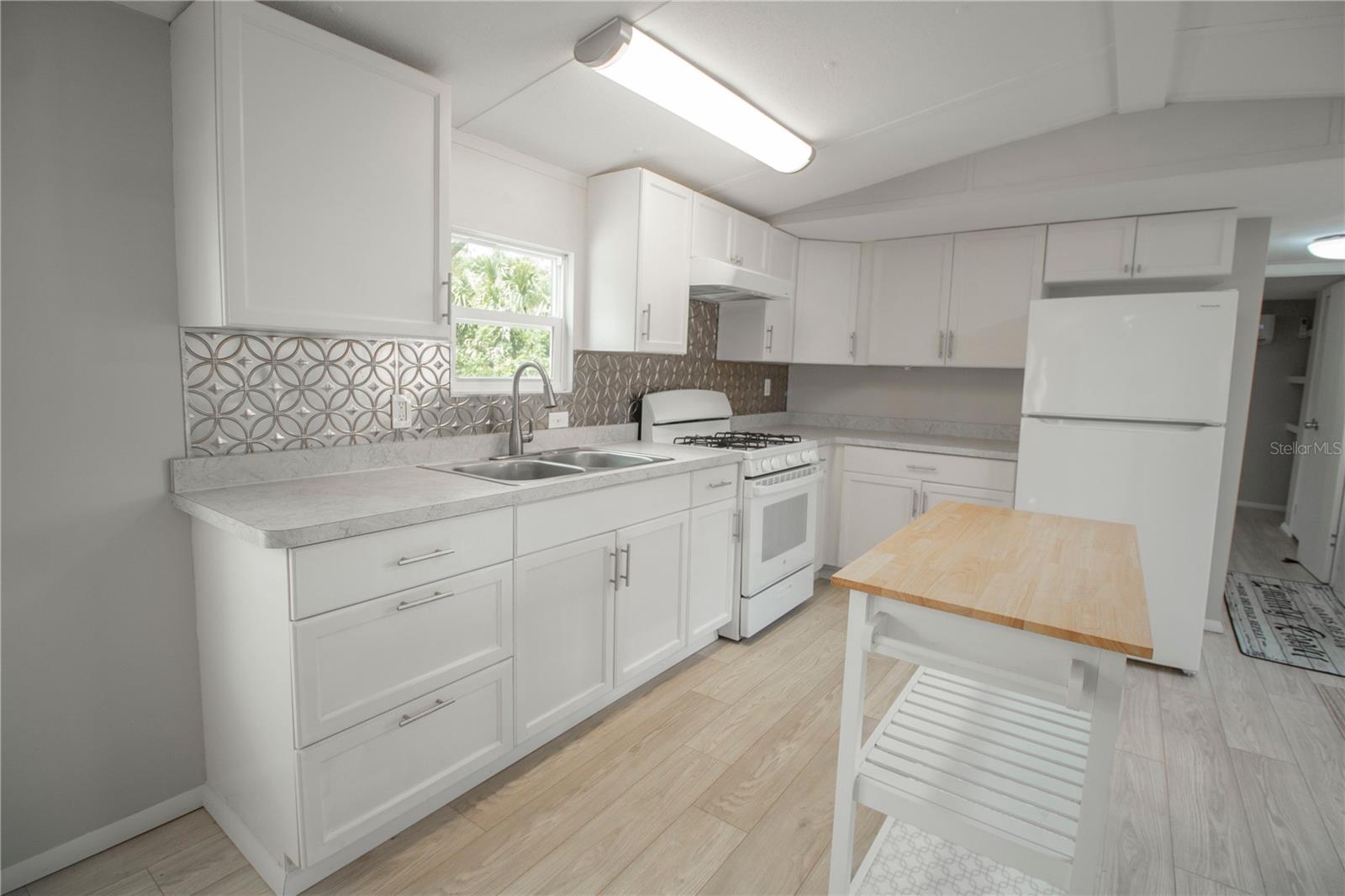 Image 3 of 9 For 28 Shady Lane S
