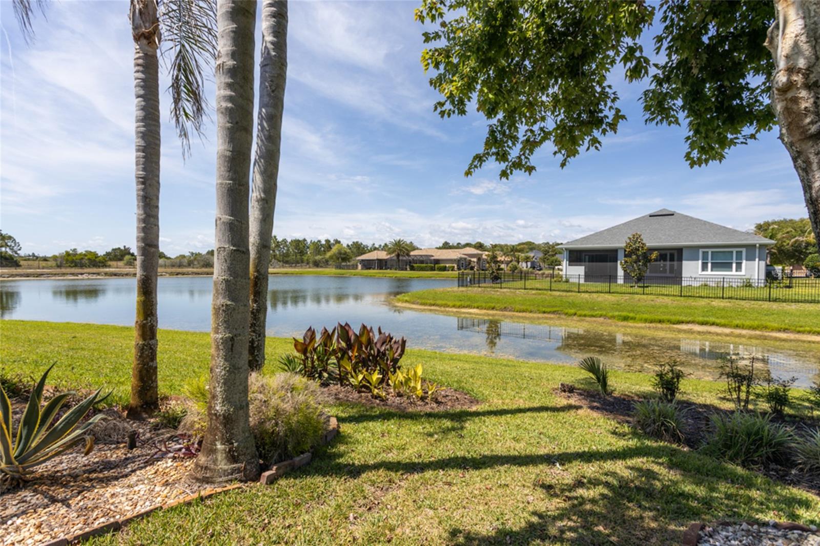 Image 27 of 48 For 6 Lakewalk Drive