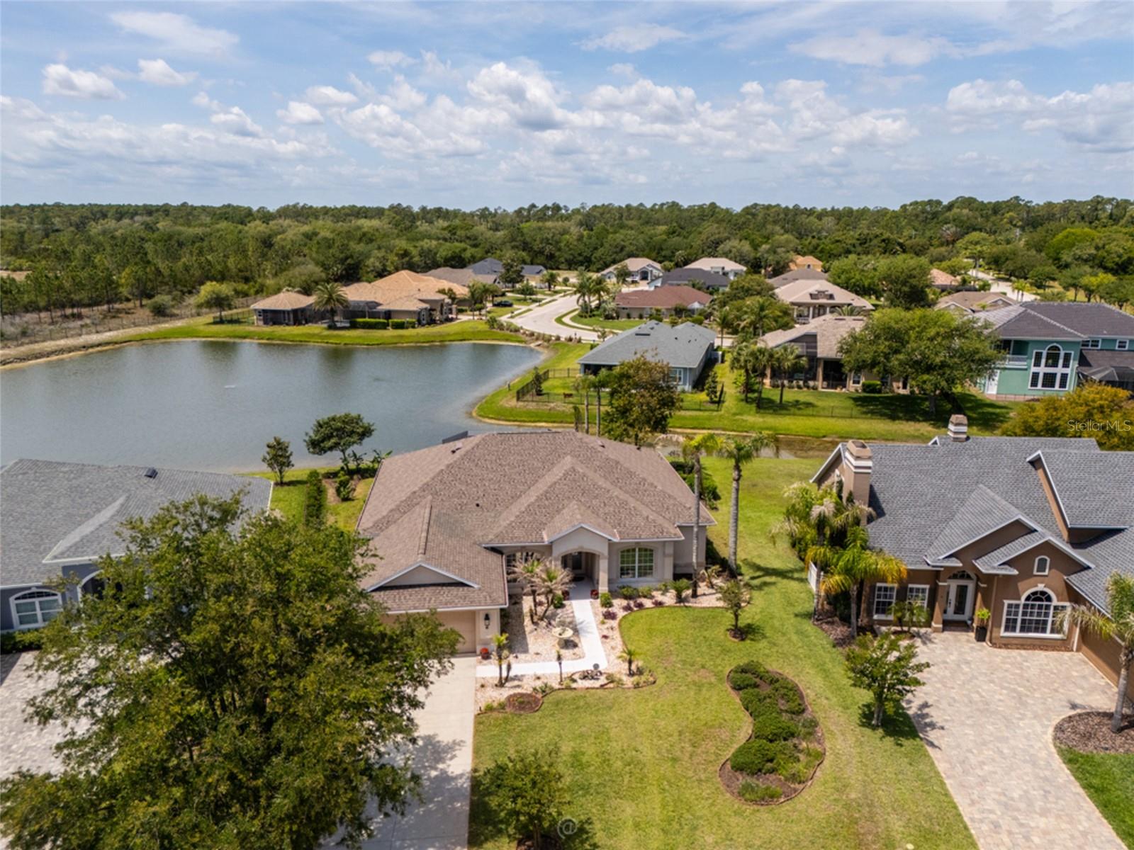 Image 31 of 48 For 6 Lakewalk Drive