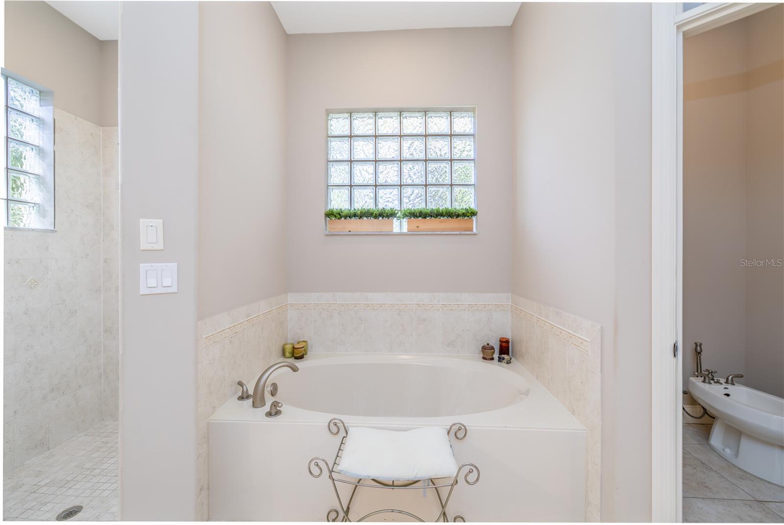 Image 22 of 52 For 1512 Kilrush Drive