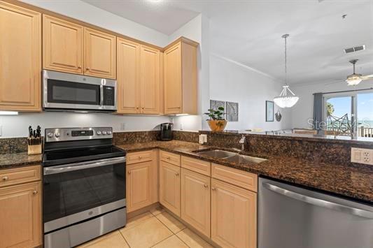 Image 13 of 58 For 700 Cinnamon Beach Way 633