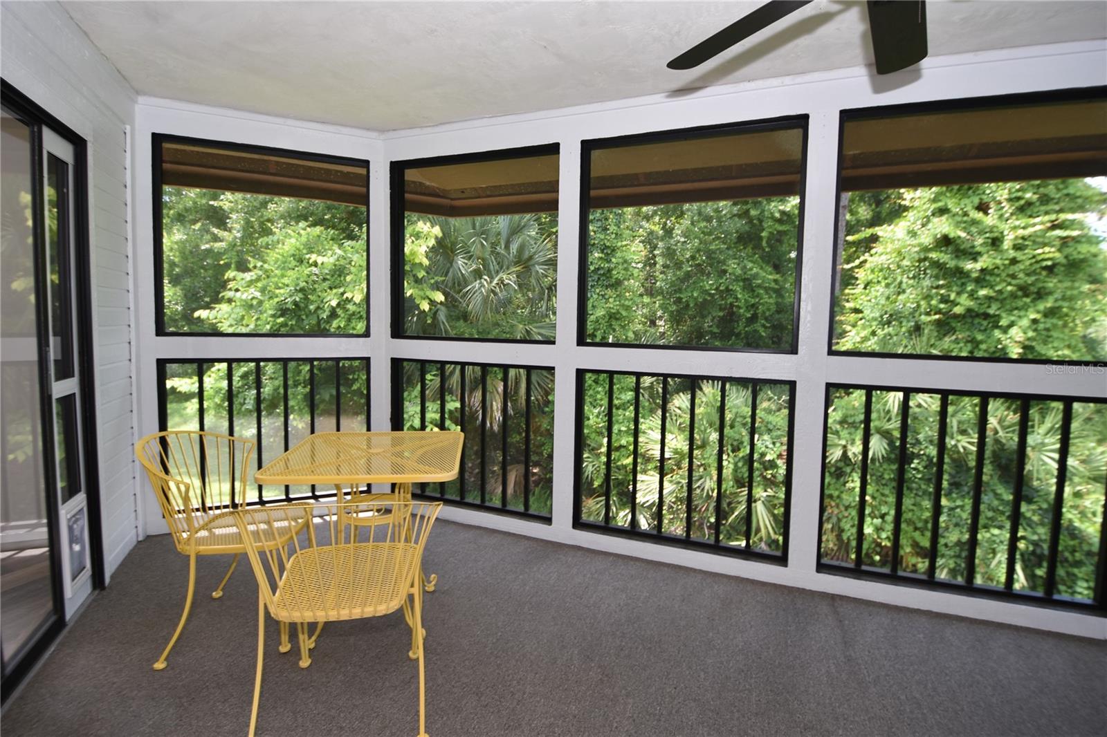 Image 17 of 30 For 4 Southbury Court 4
